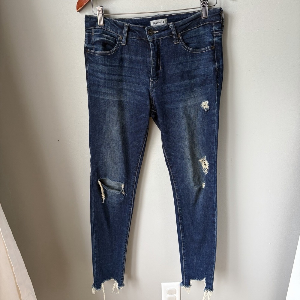 Special A Jeans- Mid Rise Distressed Slim Straight Dark Wash‎ Women's Size 7- M